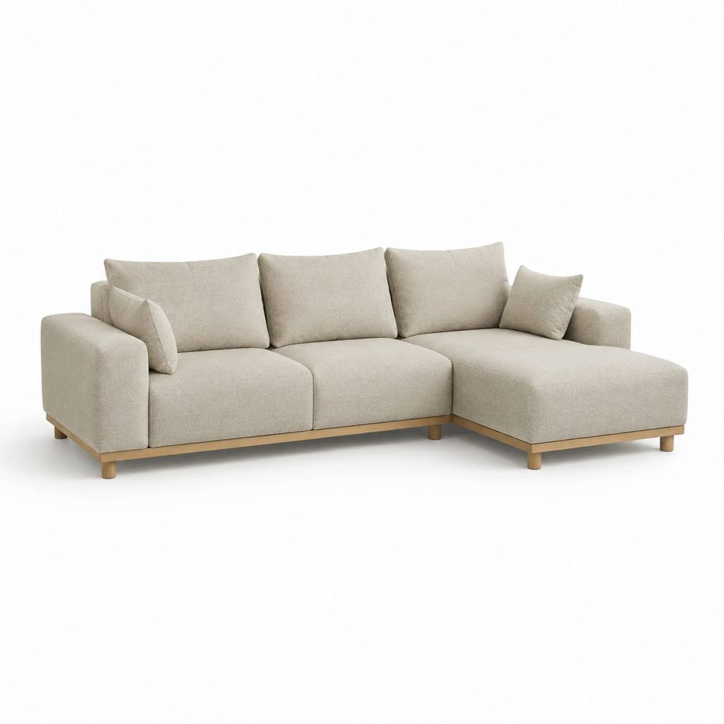 Divano angolare con chaise longue beige chiaro in poliestere e legno massello 250 x 160 x 85 cm